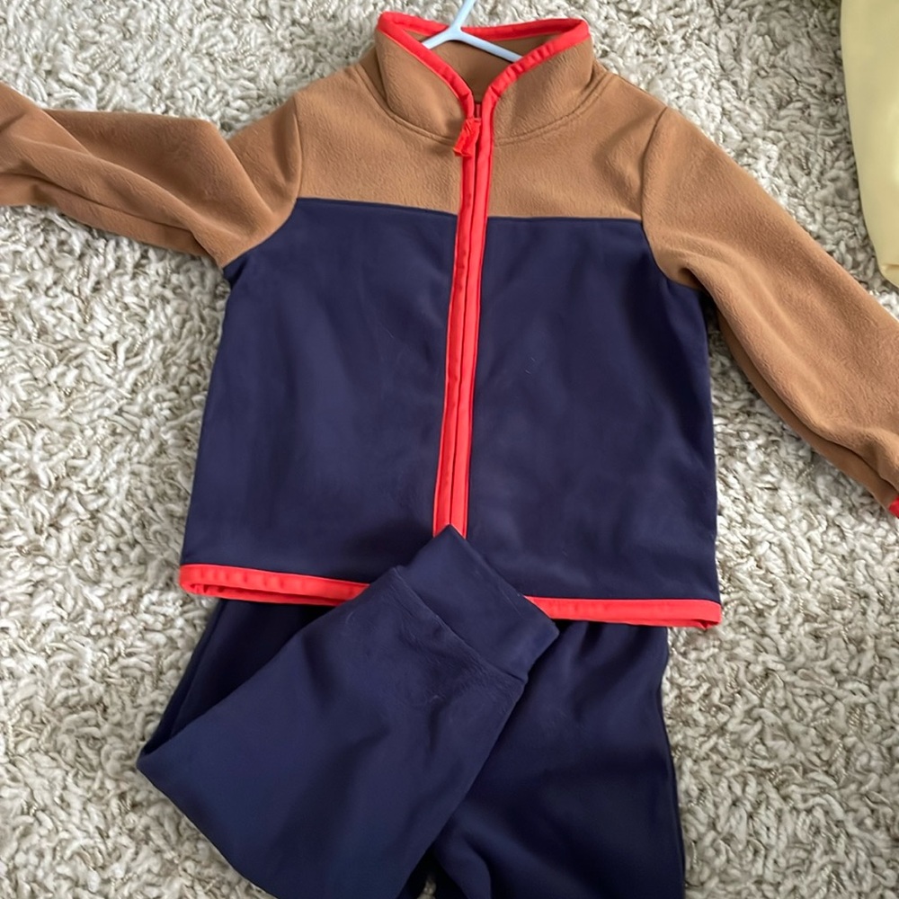 Fleece matching set nwot.